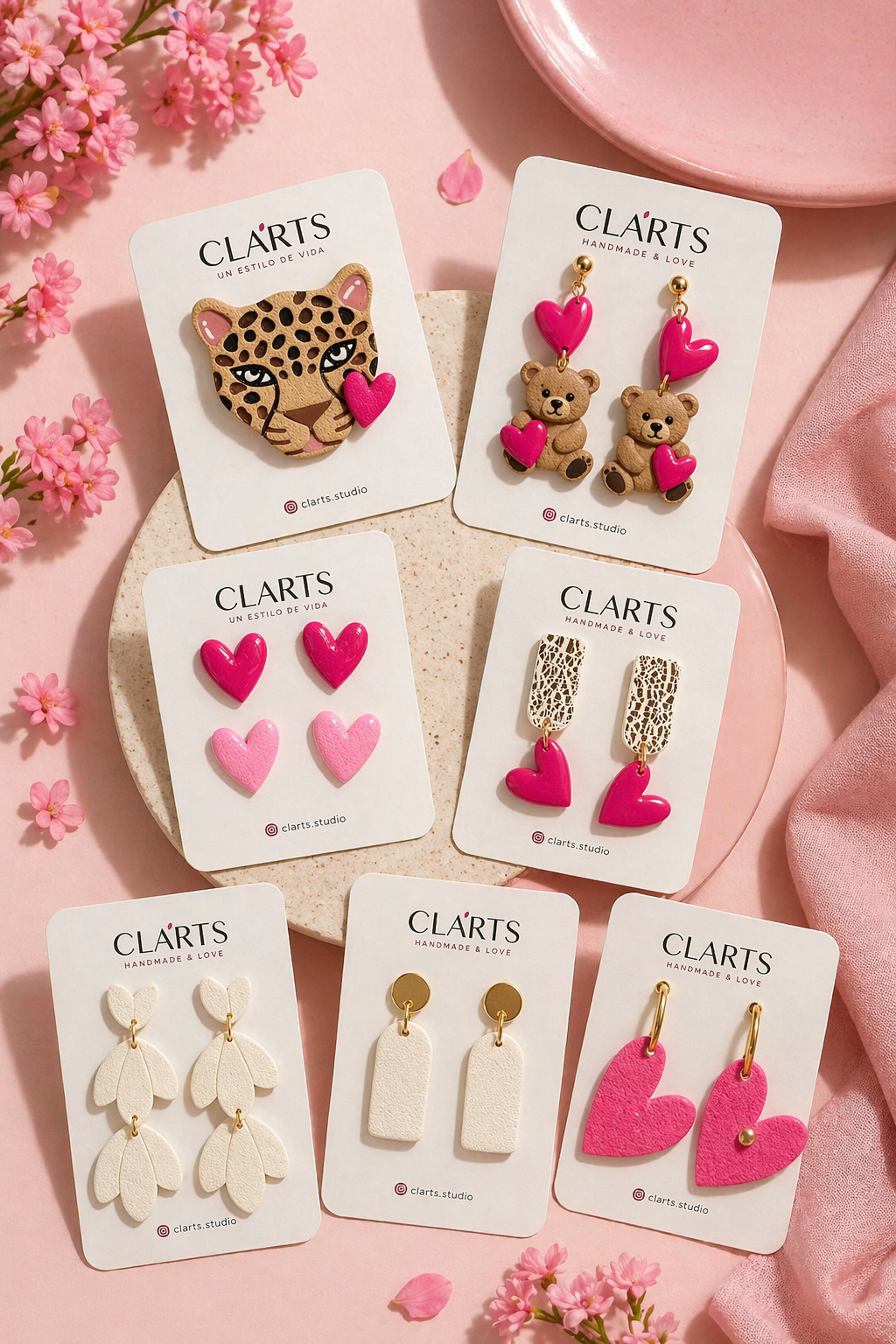 Colección de joyería artesanal Clarts con pendientes hechos a mano en tonos rosa y diseños únicos